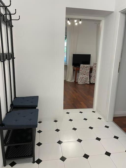Appartement Piekne, Nowoczesne Mieszkanie Na Ulicy Chmielnej, Samo Centrum. *